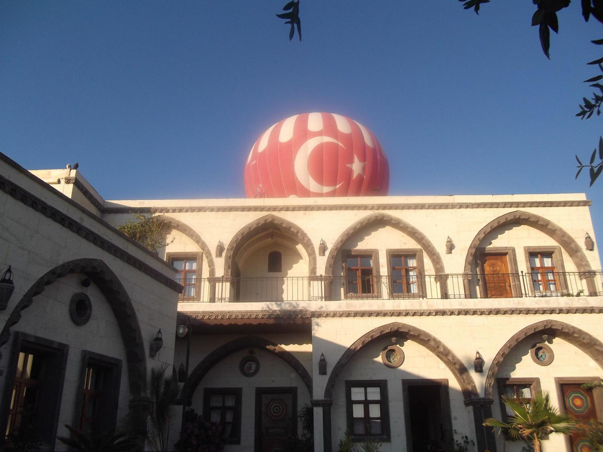 فندق لالي ساراي أُتْشيسار المظهر الخارجي الصورة